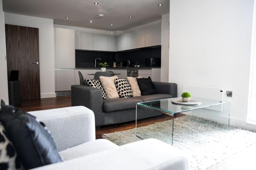 Modern 2 Bedroom Apartment - City Centre - Parking مانشستر المظهر الخارجي الصورة